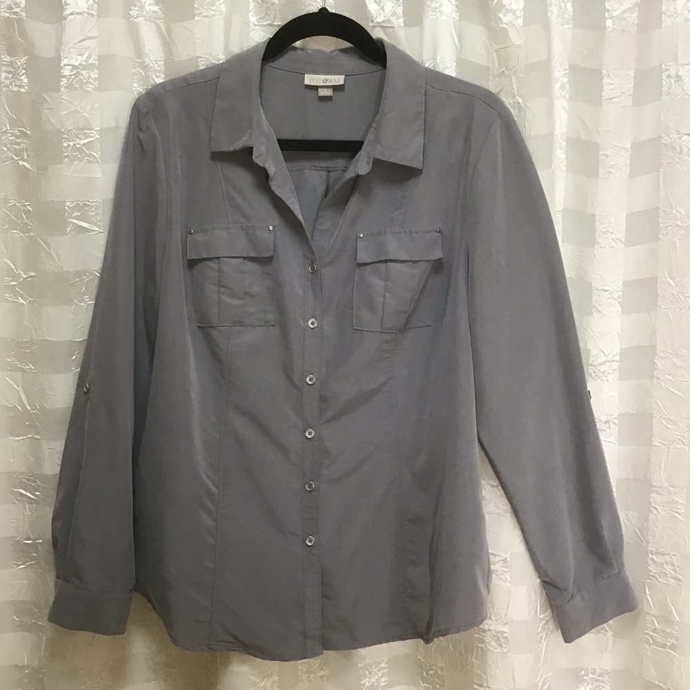 Roz & Ali Soft Gray Button Up Blouse Shirt Tabbed Sleeves Silver Button Details